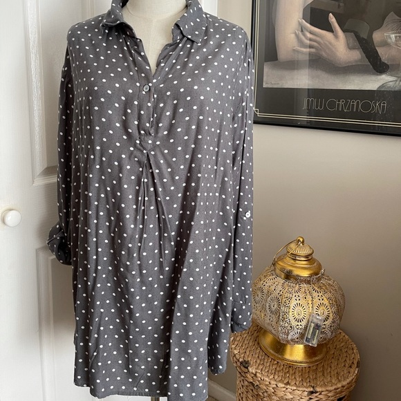 Bird Keepers Tops - Bird Keepers - Grey polka dot shirt - AU Size 16